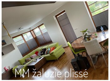 Plissé na dřevěných oknech -montáž Praha