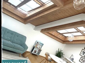 Plissé na střešním okně v podkrovním bytě-montáž Praha