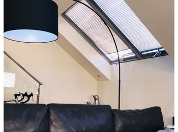 Plissé pro střešní okna v moderním bytě Plissé pro střešní okna v moderním bytě